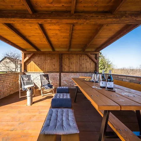 Vinoza - A Vinny Sklep Holiday home